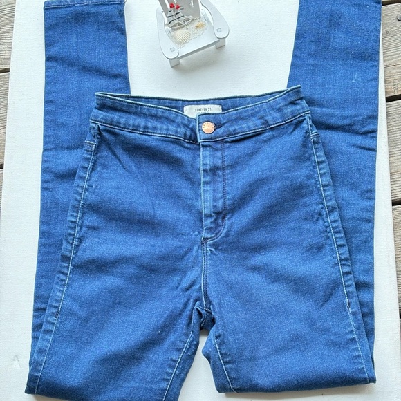 Forever 21 demin skinny jeans - Picture 4 of 8